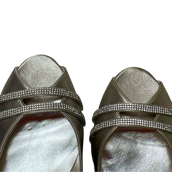 Stuart Weitzman Glohotwire Heels Chrome Raso Satin Rhinestone Peep Toe Size 6 - Picture 8 of 16